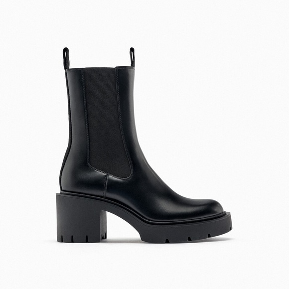 ZARA Heeled Ankle Chelsea Boots - Picture 3 of 7